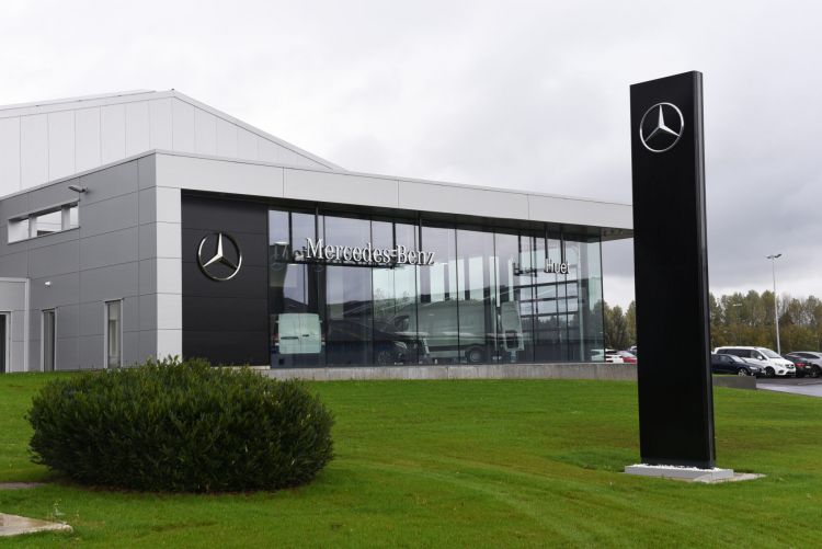 Concession MERCEDES TRUCKS à HabaylaNeuve 06720 CAR Avenue