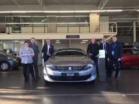 Equipe PEUGEOT CAR Avenue Longwy